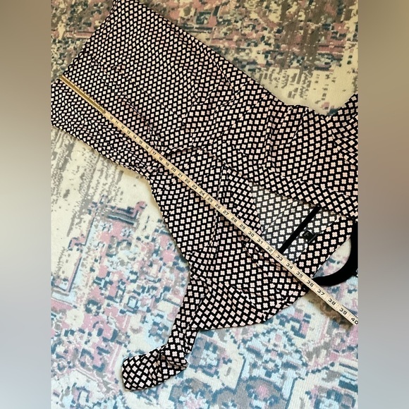 Ann Taylor Geometric Floral Print Wrap Tie Dress Size 2 - Picture 5 of 12